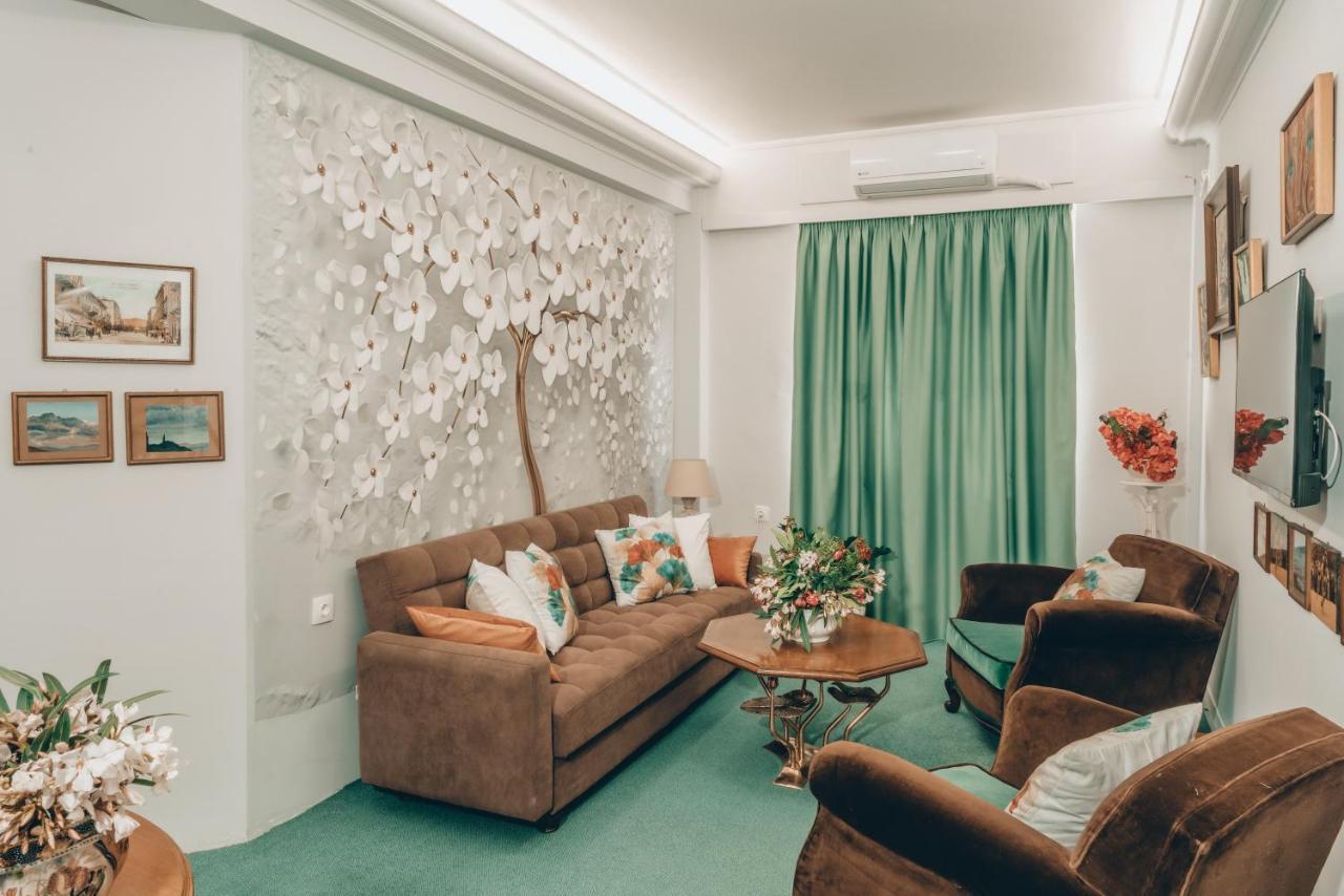 Pnoe D'Athenes Appartement Buitenkant foto